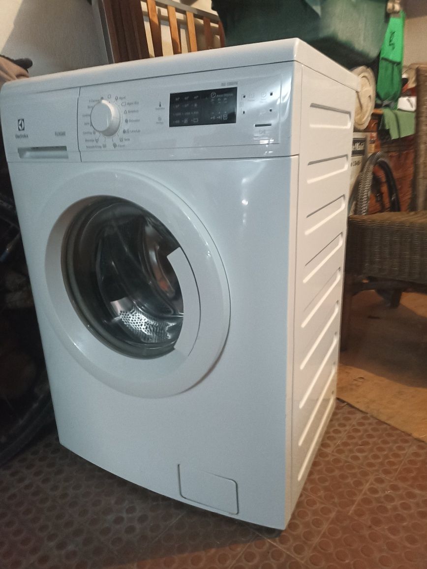 Máquina lavar roupa Electrolux