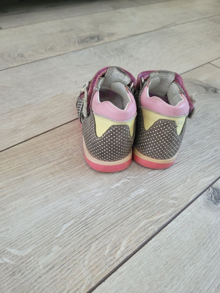 Buty sandały dla dziewczynki