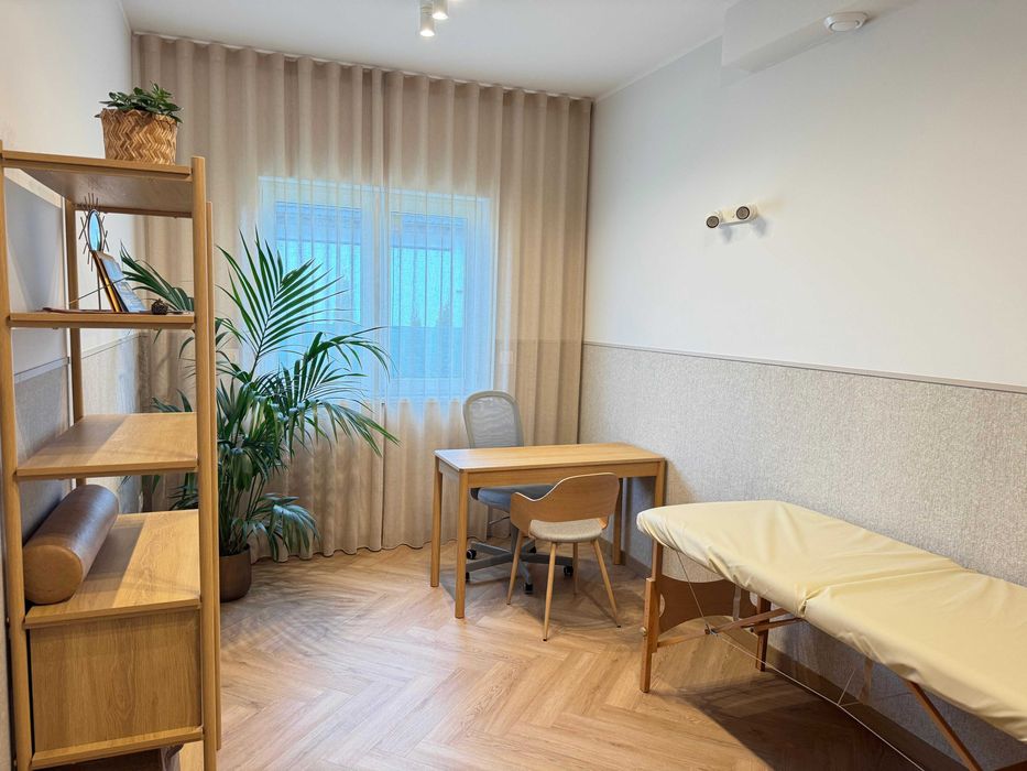Rozwiń Praktykę! Gabinet Premium 13 m² (3 Dni w Tygodniu, Parter)