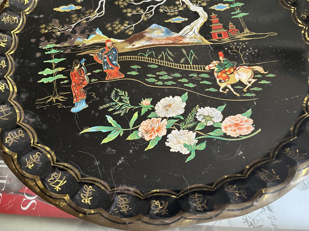 Grande tabuleiro Chinês séc XIX em folha pintado à mão