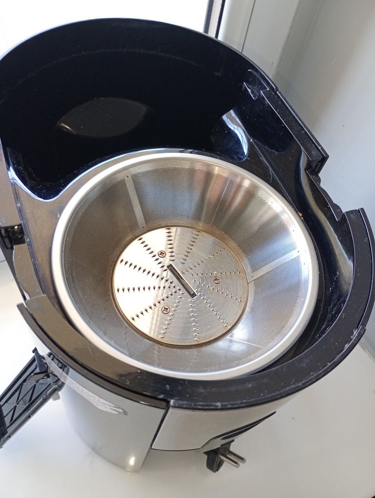 Соковыжималка braun+подарок электровареничница