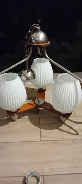 Żyrandol drewno i metal vintage