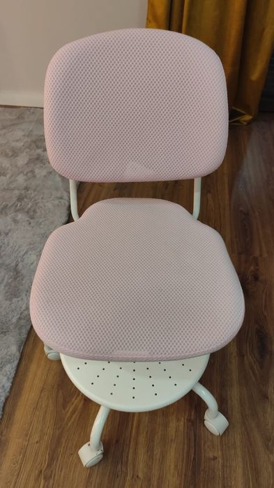 Fotel biurko Vimund Ikea dla dziecka