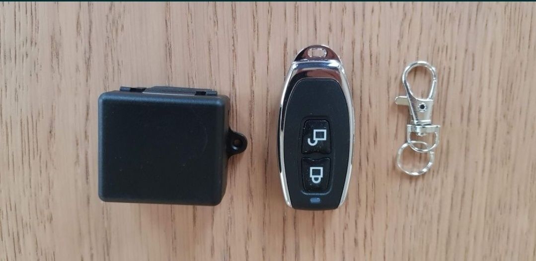 Pilot 433MHz plus sterownikdo bram i innych urządzeń. 2 tryby pracy
