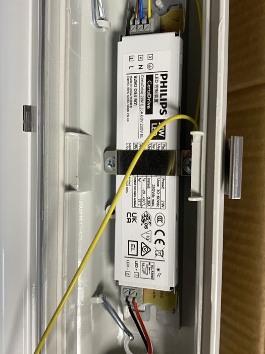 Lampa Philips hermetyczna