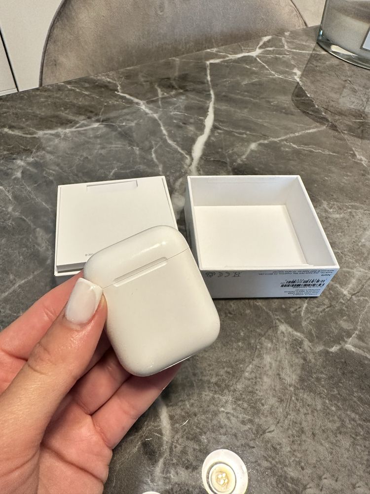 Наушники Apple Airpods 2