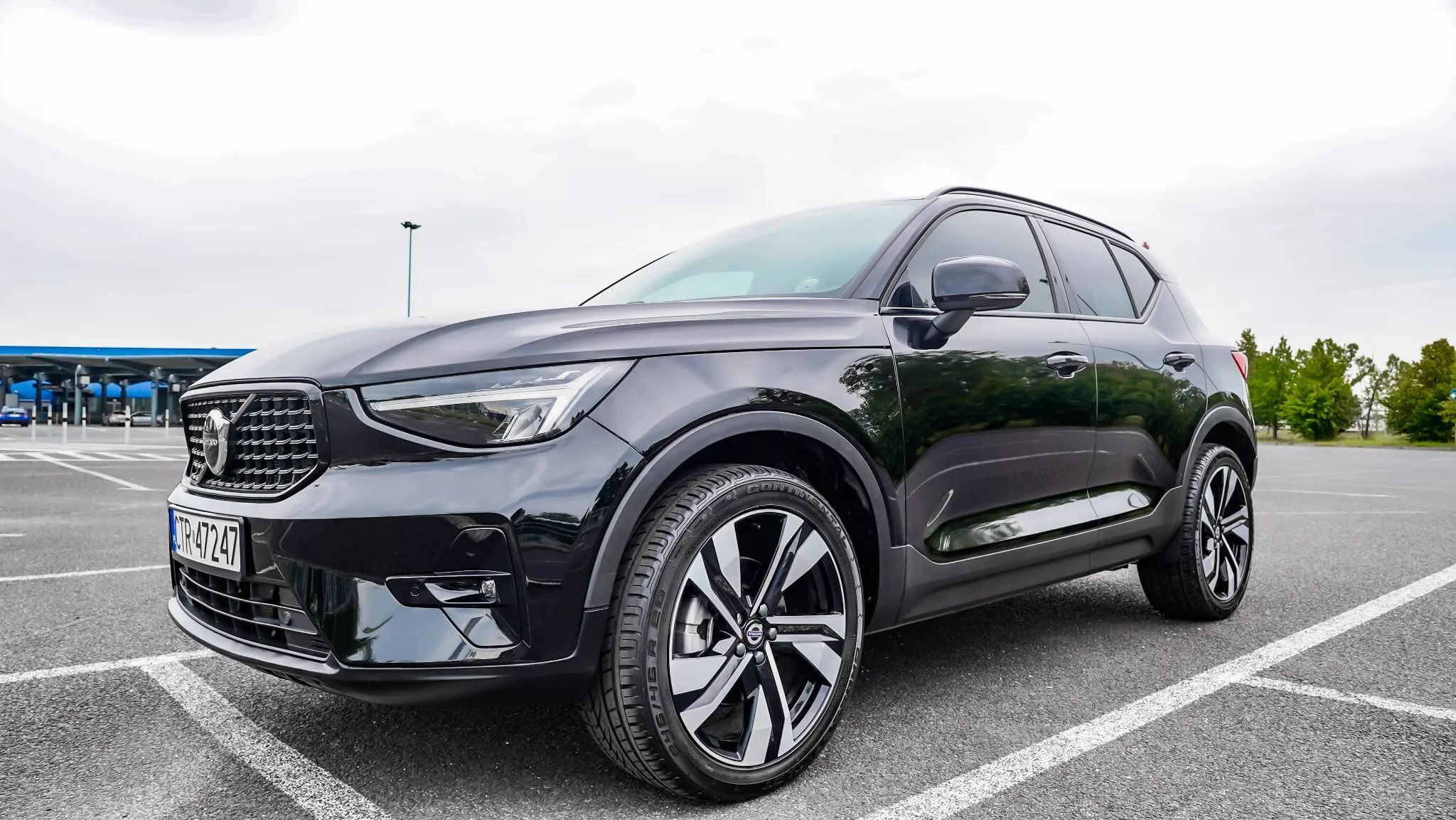 Volvo XC 40 XC40 Plus Dark, B5 247KM VAT 23%
