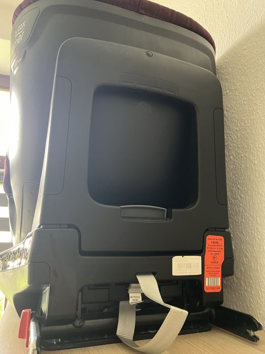 Britax Romer Dualfix M i-Size isofix (burgundy)