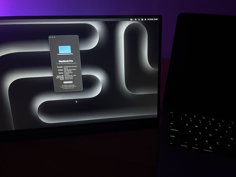 Macbook pro 13’ A1708 plus zewnętrzny monitor Arzopa.