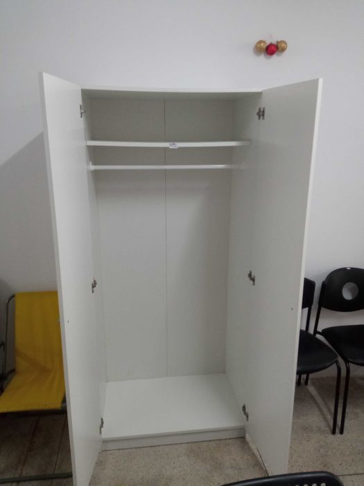 Roupeiro de 2 portas