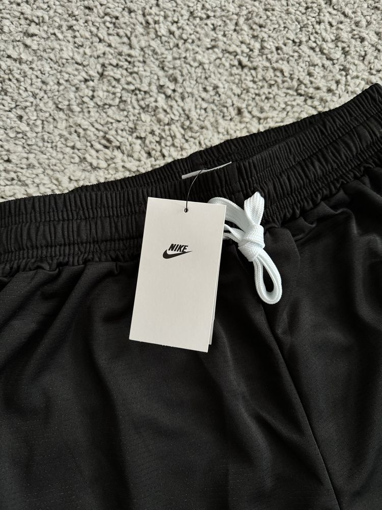 Шорти Nike Big Swoosh / Шорти Найк Біг Свуш / Шорты Найк Биг Свуш