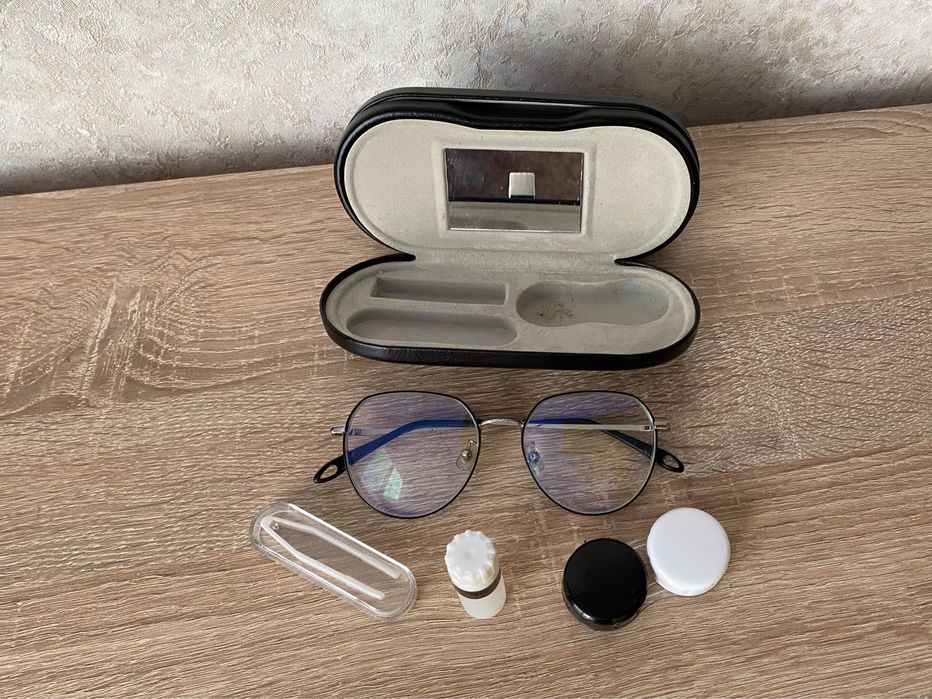 Набір: окуляри для зору -4.75 + чохол + набір для лінз