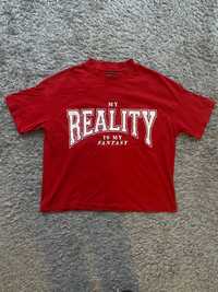 T-shirt czerwony z napisem