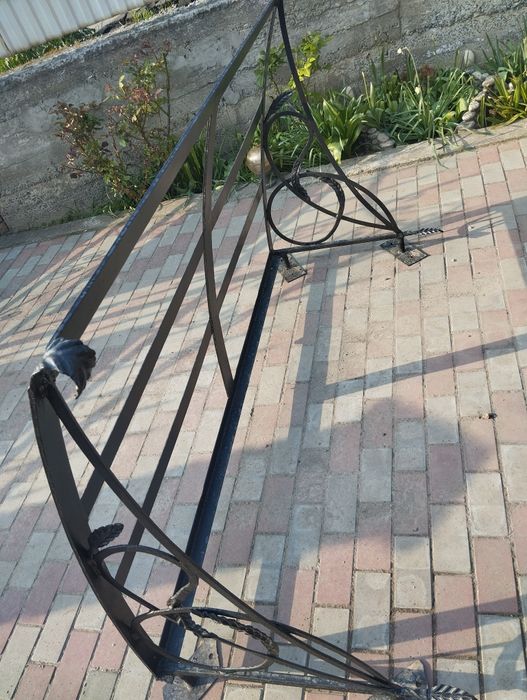 Дашок/навіс для вхідних дверей