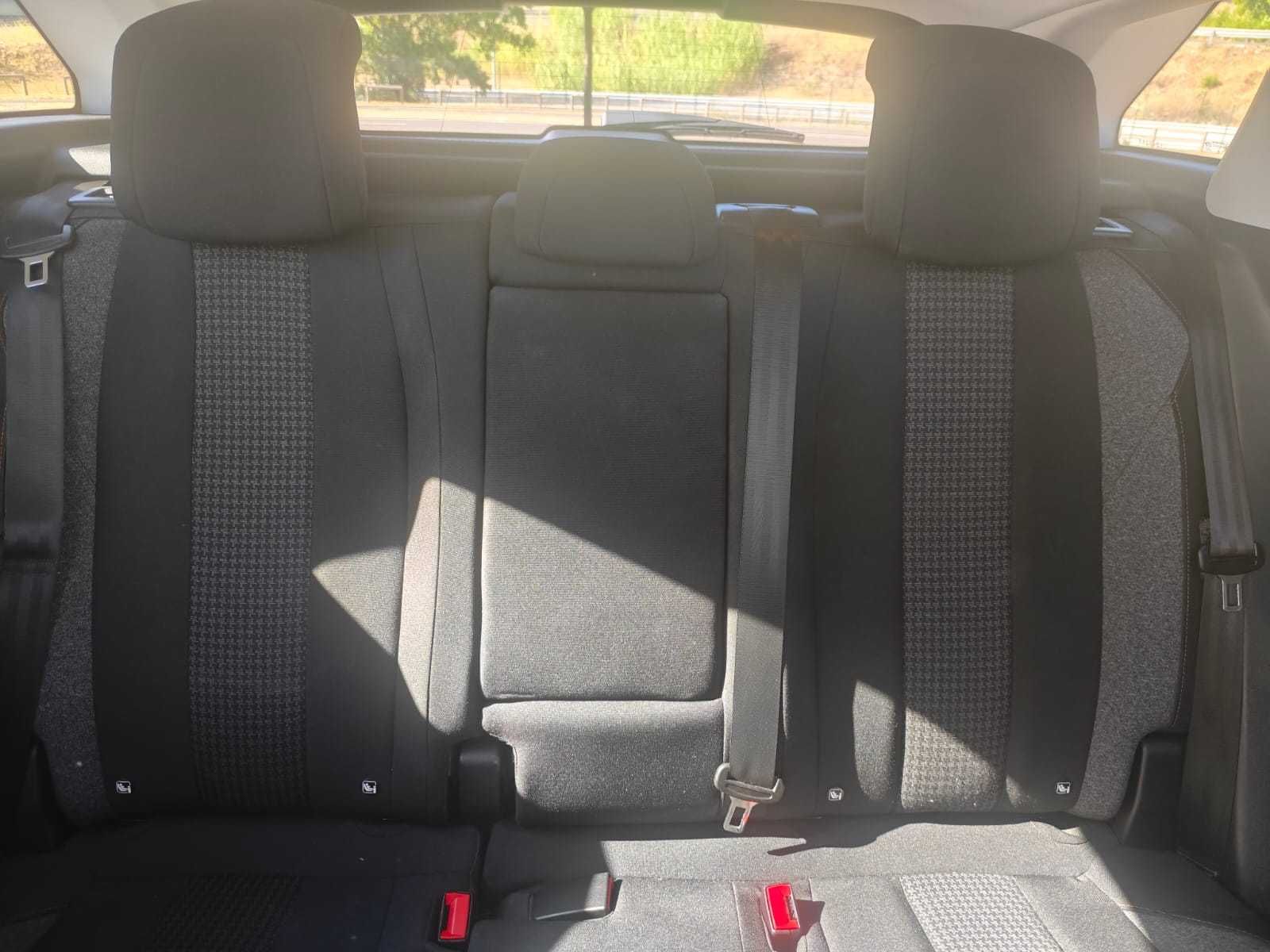 Peugeot 3008 EAT8 BlueHDi Active GPS