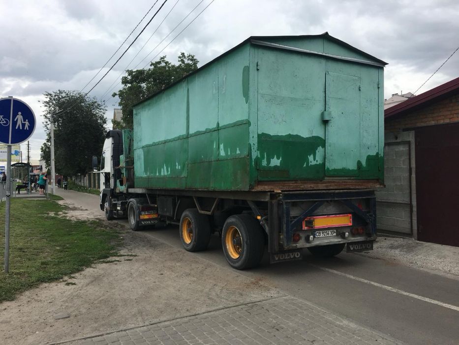 Продам гараж, без місця, самовивіз.