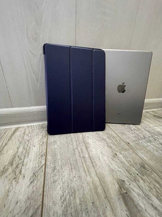 iPad 6 покоління (2019) Wi-Fi — 32 ГБ, гарний стан, комплект