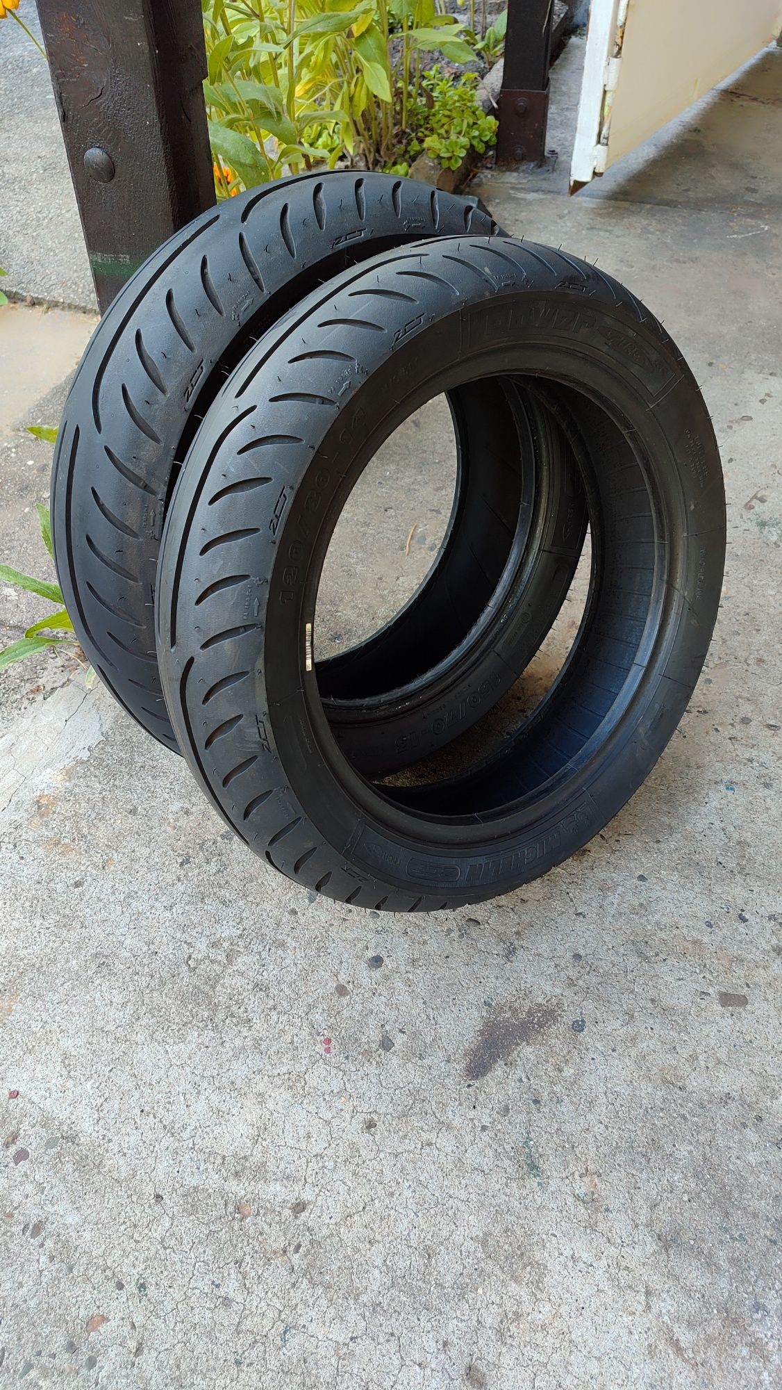 Komplet opon Michelin pover