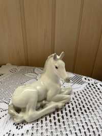 Figurka Łomonosow koń źrebak