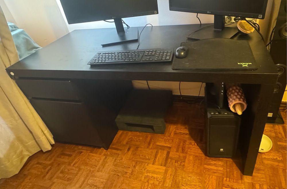 Secretária Malm Preta Ikea