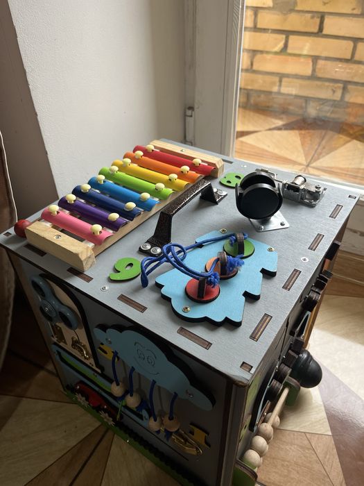 Продам бізікуб 30 х 30