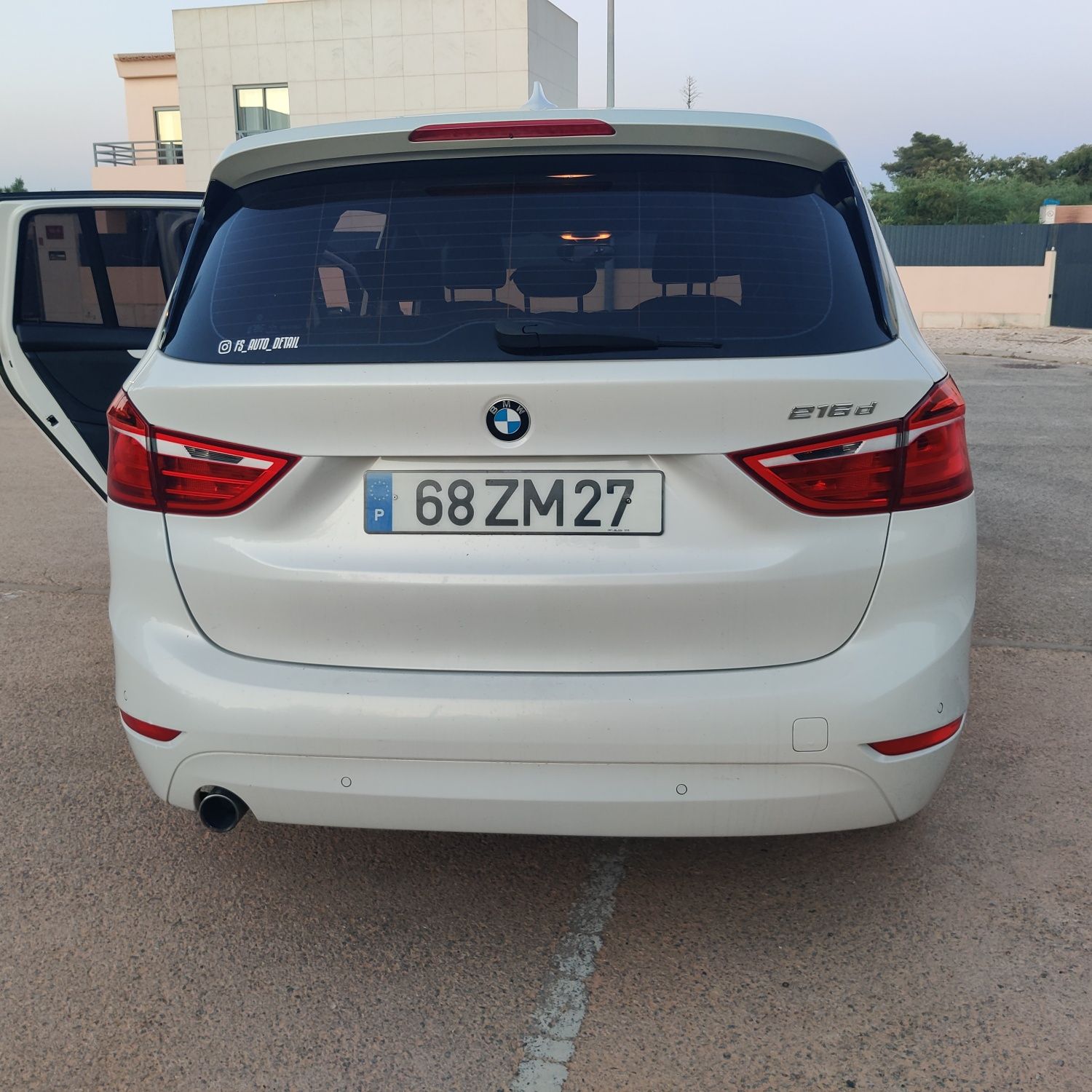 BMW 216d automática de 7 lugares