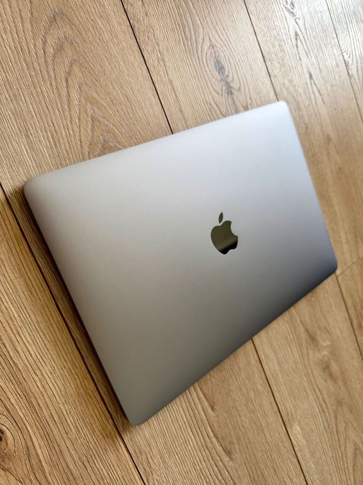 Apple MacBook Pro 2019 Touch Bar 13,3" 512GB i5 TouchID