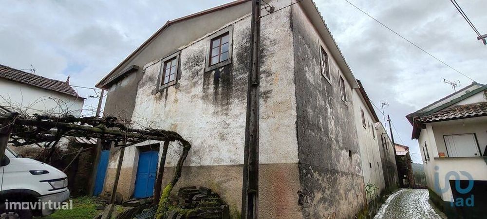 Casa de aldeia T3 em Aguda de 312,00 m2