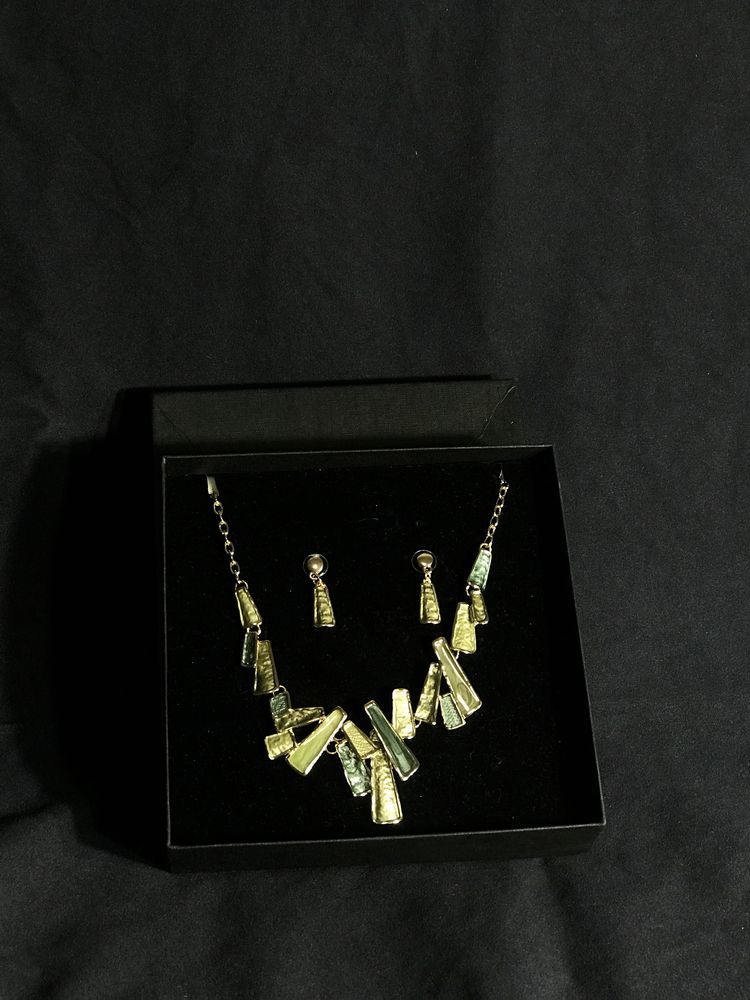 Ожерелье и сережки Washington necklace