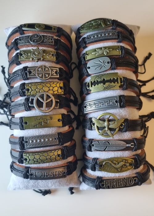 Pulseiras de Couro Pretas Ajustáveis