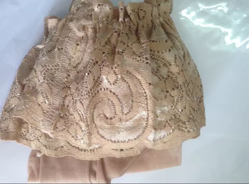 Женские чулки с кружевом