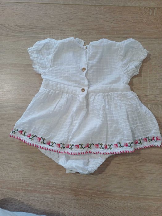 Боді святкове з вишивкою NEXT для дівчинки 74