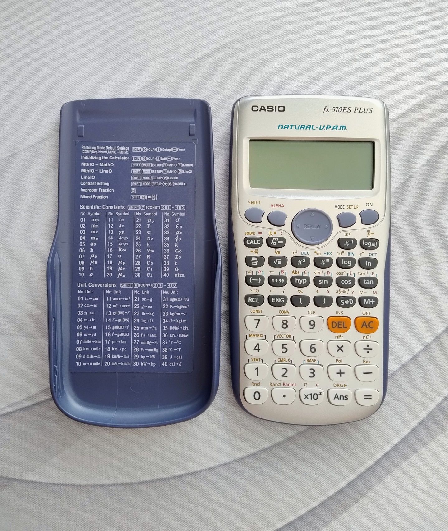 Kalkulator naukowy Casio FX-570ES Plus