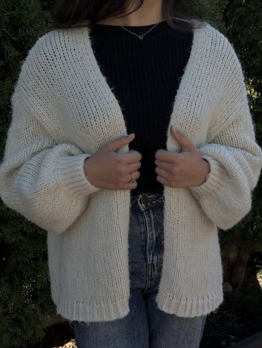 Теплий вязаний светер, розмір M-L