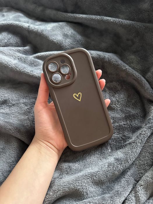 М’який чохол для iPhone 14 про має