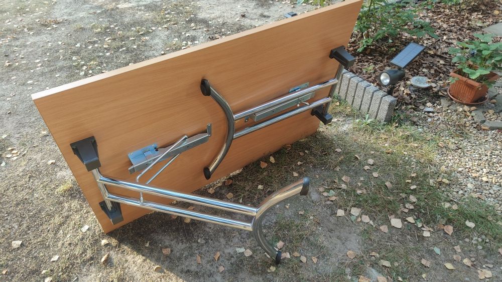 Stół biesiadny składany