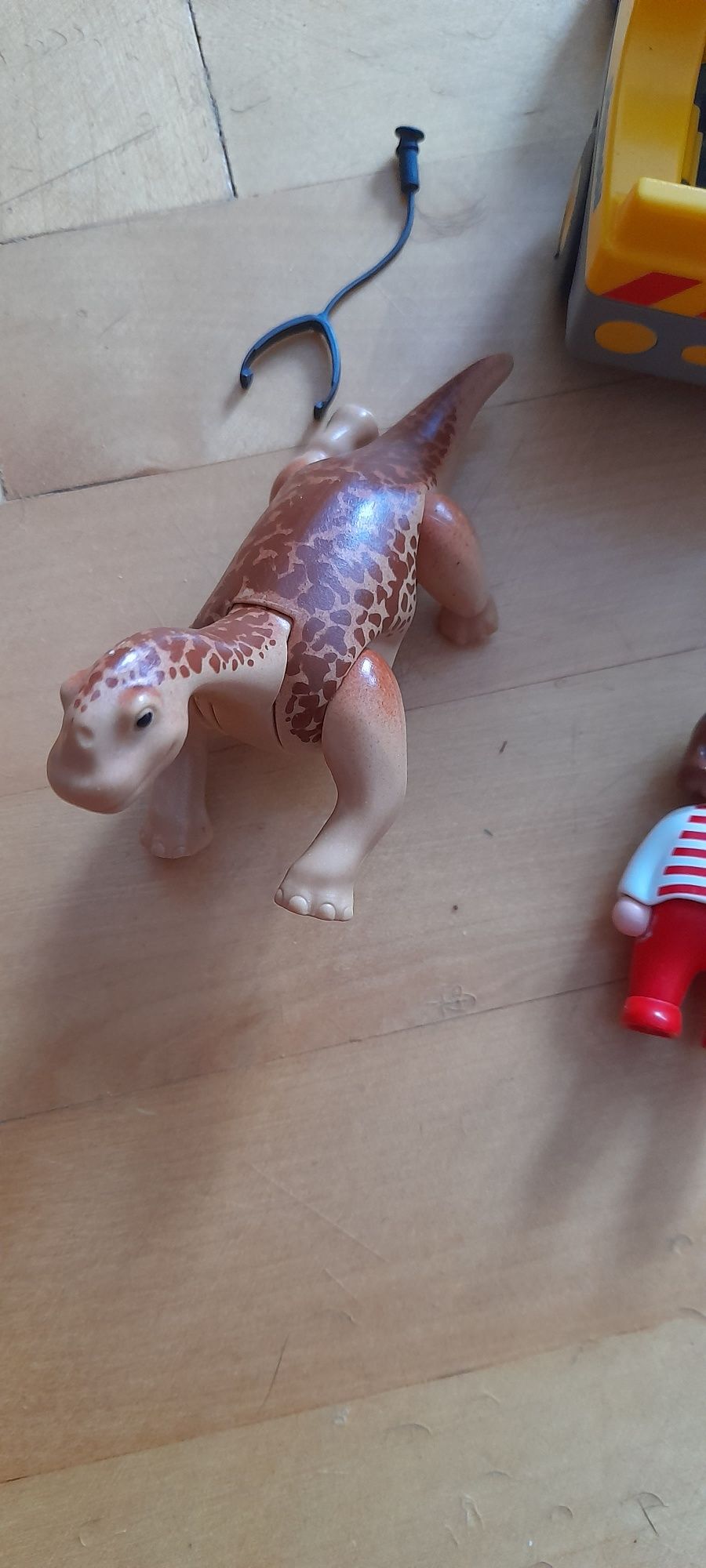 Zestaw Playmobil figurki samochód dinozaur