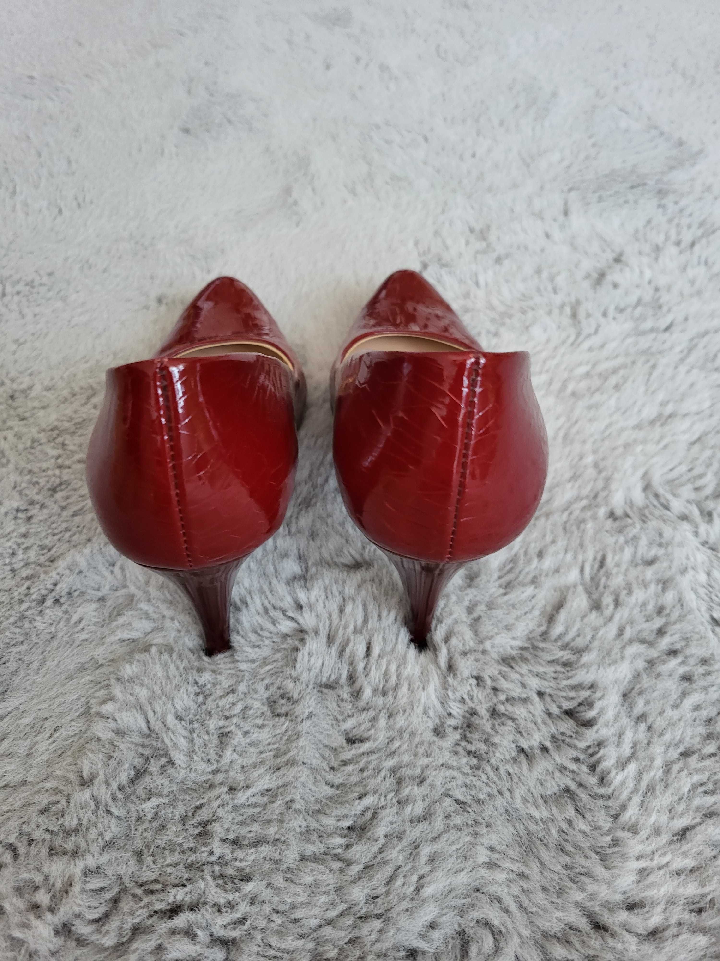 Buty na obcasie czerwone Lasocki r 36