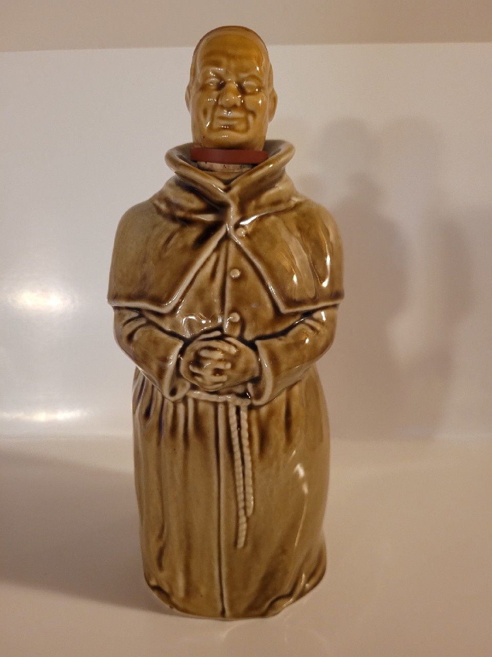 Ceramiczna butelka Mnich Franciszkanin z korkiem pojemność 1 litr