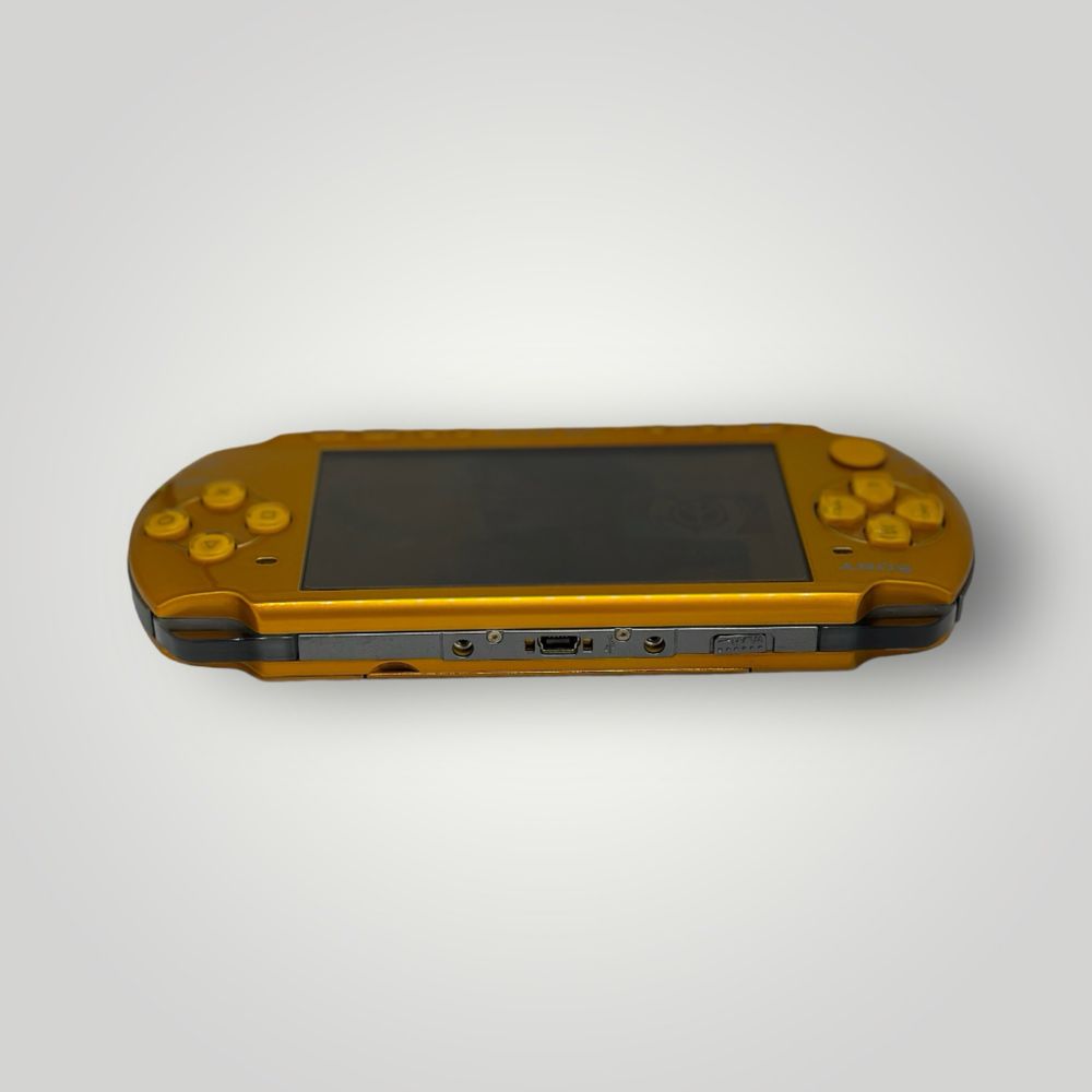 Ігрова приставка Sony PlayStation Portable PSP-3000 Gold 32gb