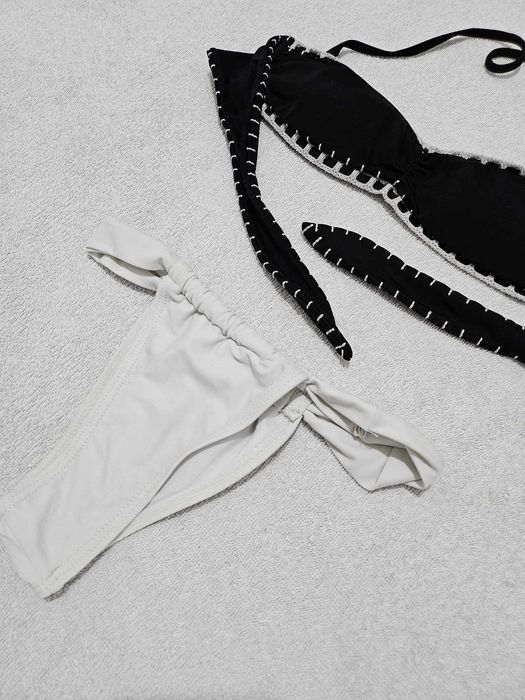 Bikini preto e branco