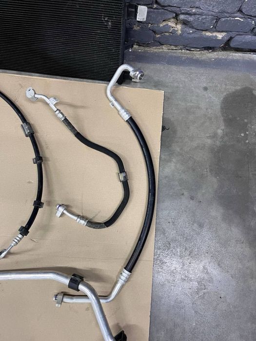 Трубка кондиціонера / радіатор / шланг / компресор / Audi A4 B9 / A5