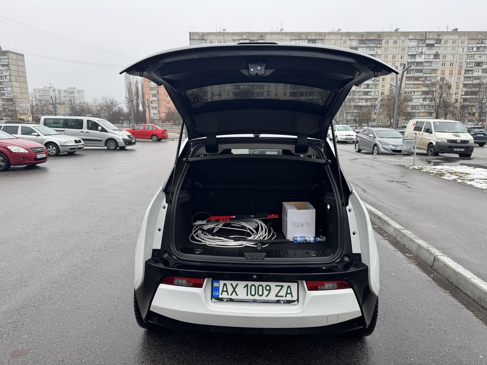 BMW I3 2015, отличное состояние, быстрая зарядка, комплектация