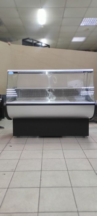 Вітрина KATRIN 1,6м