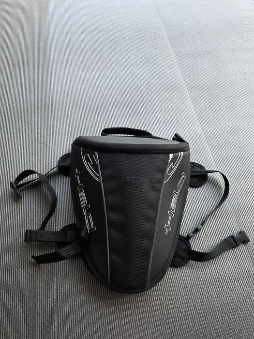 Held tenda, torba na motocykl , sakwa na tylne siedzenie .