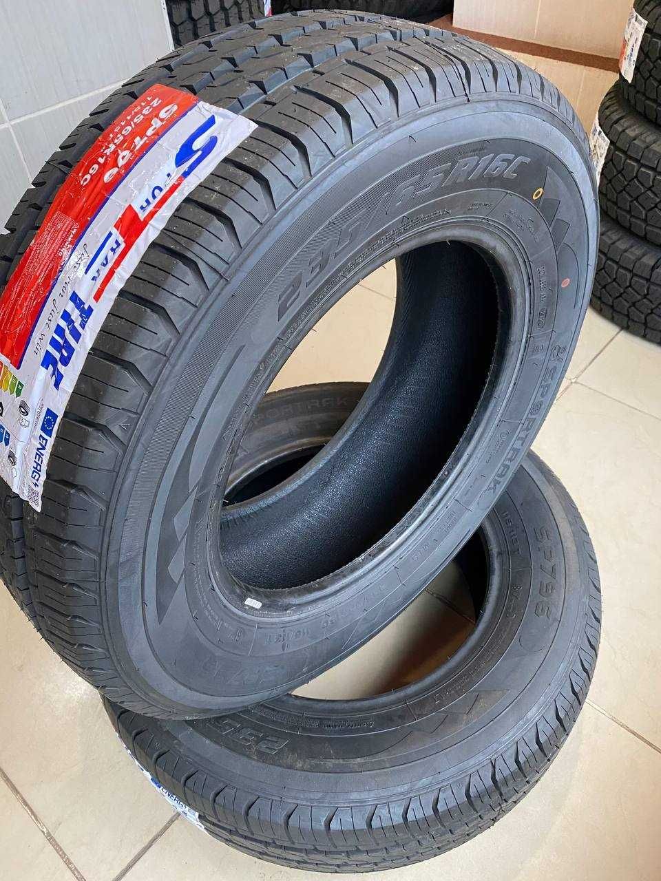 235/65 R16c SporTrak