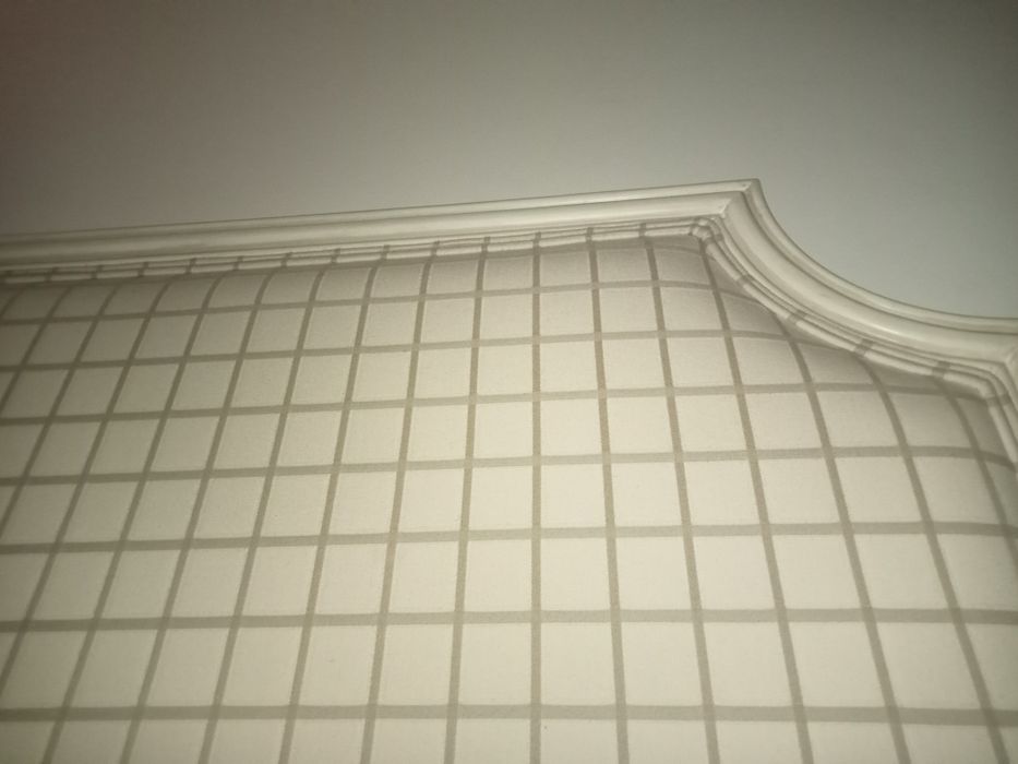 Cabeceira de cama e cortinados