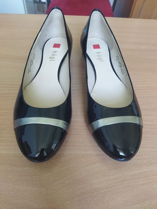 Женские элегантные лаковые лодочки.