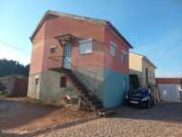 Moradia T4 para venda