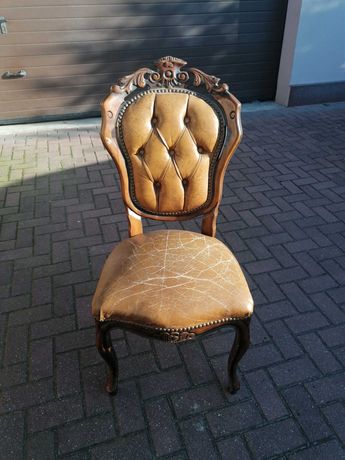 M1741. Piękne krzesło stylowe do renowacji.